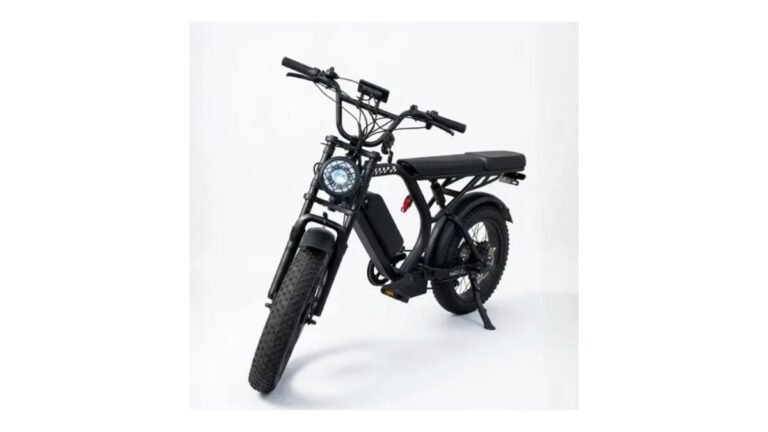 Bicicleta elétrica Nado K3 preta com pneus fat aro 20 e banco duplo